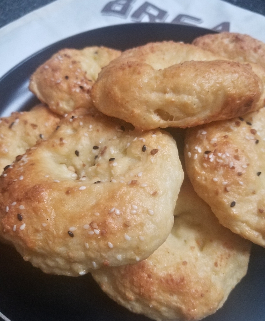 2 Ingredient Cottage Cheese Bagels