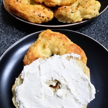 2 ingredient cottage cheese bagels