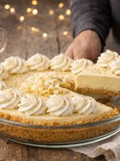 Easy No-Bake Eggnog Cheesecake (Creamy Holiday Dessert Without The Oven)